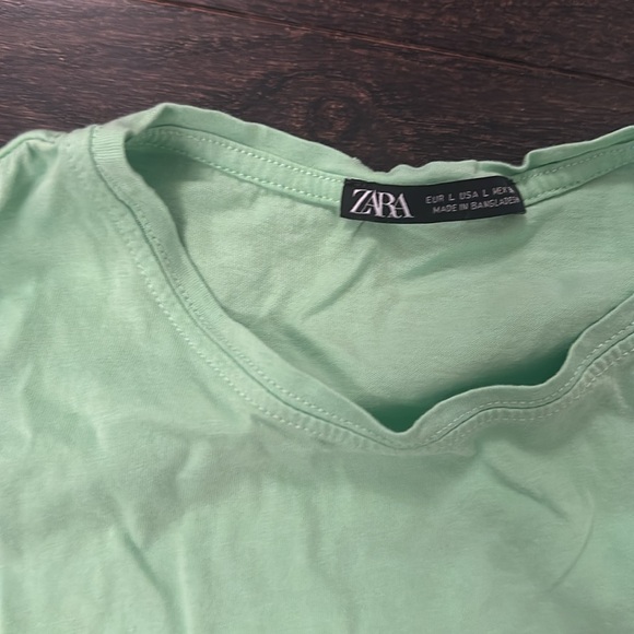 Lime green zara t shirt - Picture 2 of 2